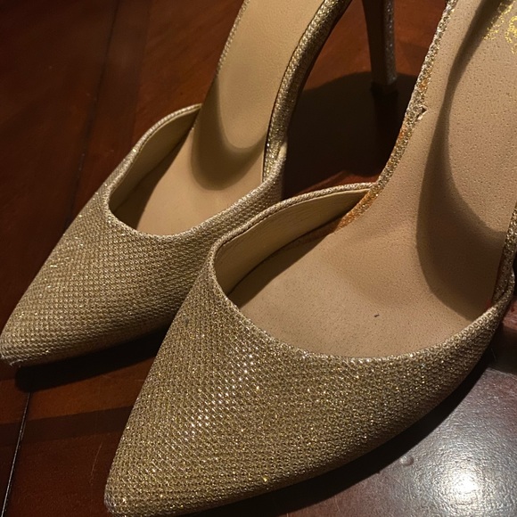 Diba London Gold Heels - Picture 3 of 7